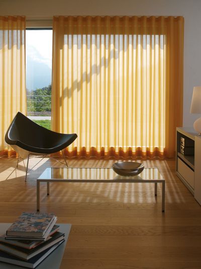 Hand Operated Curtain Track Systems, Colorama 1, Room shot