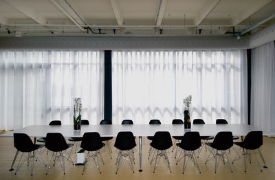 Curtain Systems, SG 5600, Colorama 1, Room shot "Showroom SGBNL", Zandaam, NL, Wave