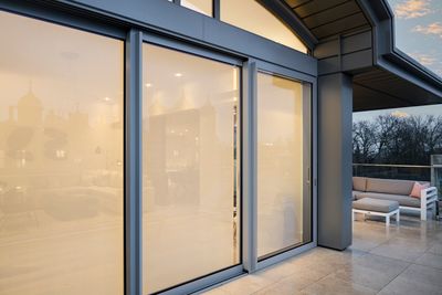 Roller Blind Systems, SG 4970, Multiscreen 1-10%, The Crescent, Edinburgh, Scotland, UK